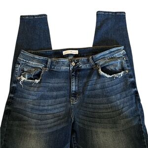 {KanCan} Curvy Straight legged Medium Distressed/Wash Denim Jeans Size 20